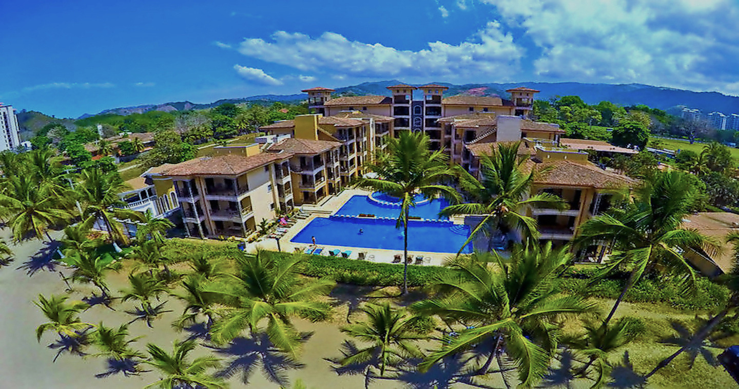 Condos vs. Houses: Weighing the Best Real Estate Investment Options in Costa Rica