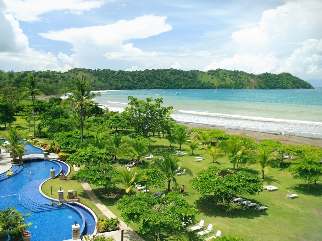 Real Estate in Costa Rica for Expats: Lucrative Opportunities in Paradise